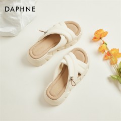 Daphne/达芙妮推荐厚底拖鞋女夏季外穿松糕增高踩屎感凉拖鞋 4023303112 黑色115/米色230/粉色112 尺码35-40 下单请备注颜色尺码