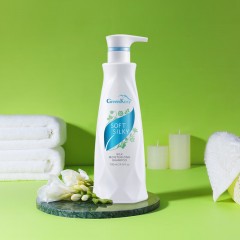 绿色溪谷 柔炫丝滑水润洗发乳 700ML