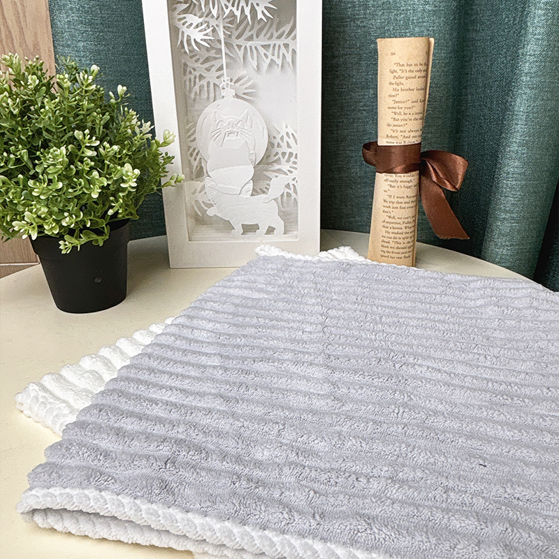 J-【热评100+】罗曼罗兰 舒柔毛浴巾三件套 礼盒套装珊瑚绒浴巾毛巾三件套 灰白双色可选 伴手礼回礼 员工生日福利 企业年会福利 赠精美礼袋 售完下架 灰色