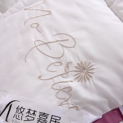 悠梦嘉居YB-15111超柔绣花羽丝绒被200*230CM3000克（内蒙、新疆、西藏、青海、宁夏、甘肃运费另算）